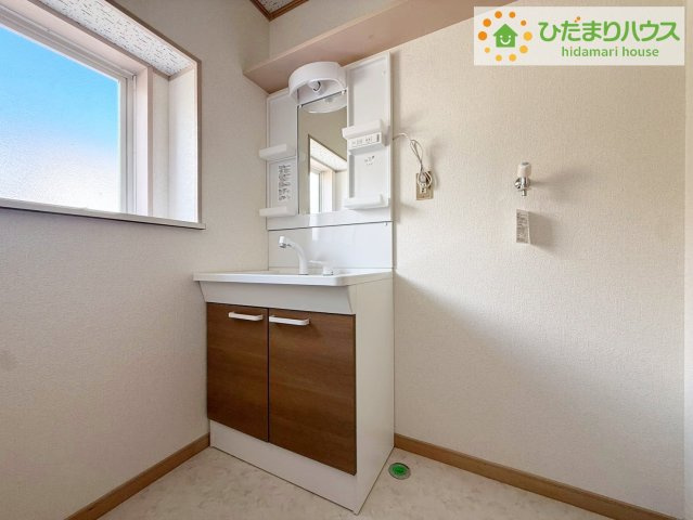 常陸太田市大森町　中古戸建の独立洗面台|清潔感溢れるスタイリッシュなデザインの洗面化粧台！！