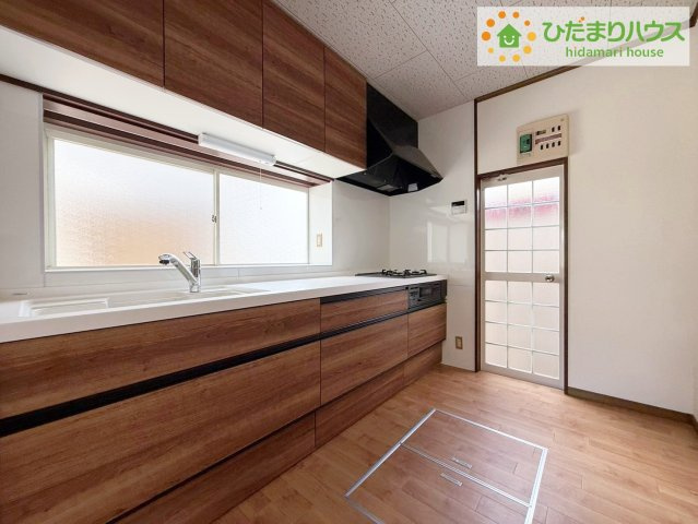 常陸太田市大森町　中古戸建のキッチン|ご家族と会話しながら、お料理だって出来ちゃいます☆彡