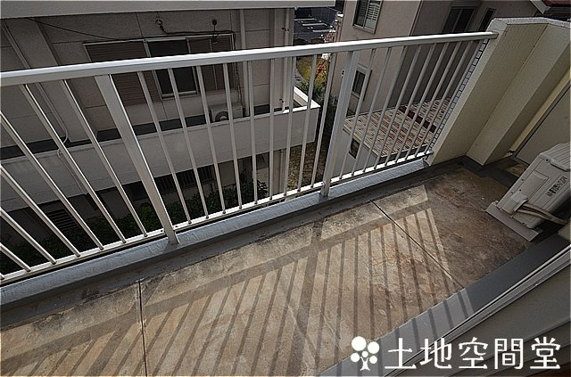 シャトレ穴生Vのバルコニー