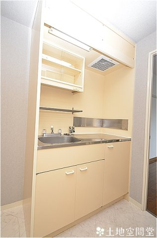 北九州市八幡西区岡田町の賃貸マンションのキッチン
