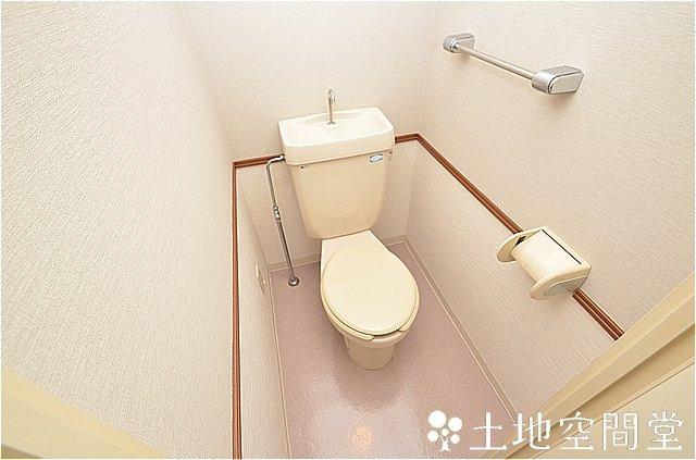 北九州市八幡西区岡田町の賃貸マンションのトイレ