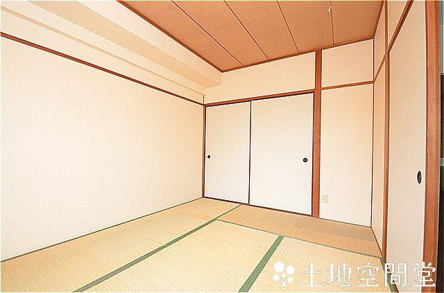 北九州市八幡西区紅梅１丁目の賃貸マンションの収納