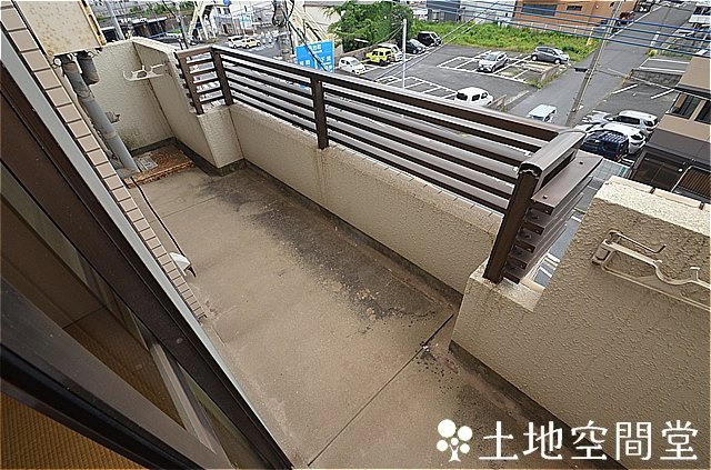 北九州市八幡西区紅梅１丁目の賃貸マンションのバルコニー