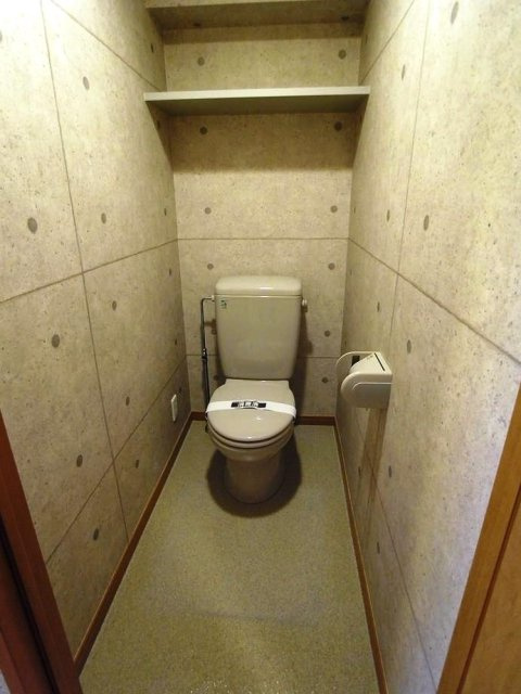 フェニックス三軒茶屋のトイレ|落ち着いたトイレです