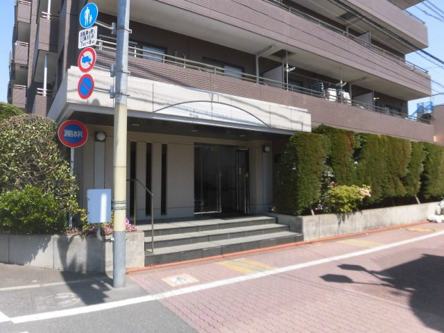 グランメゾン市野倉のエントランス|建物の内部です