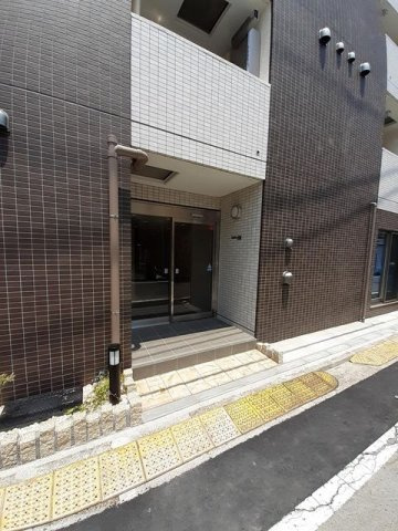 トゥーレン　コティのエントランス|建物の内部です