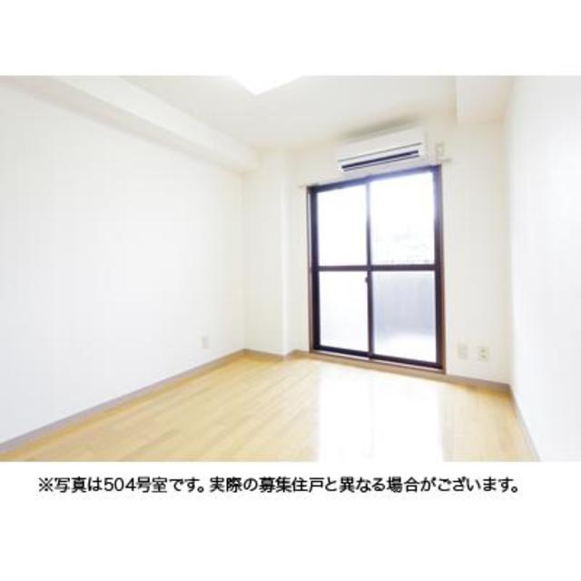 フォレスタ御苑前の居間・リビング|※写真は同タイプ住戸です。