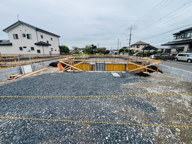 【Livele Garden】　下都賀郡野木町友沼　全3邸の外観|カースペース並列3台駐車可♪
2026年8月撮影