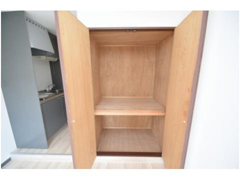高槻市富田町５丁目の賃貸マンションの収納