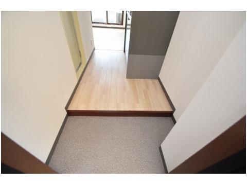 高槻市富田町５丁目の賃貸マンションの玄関