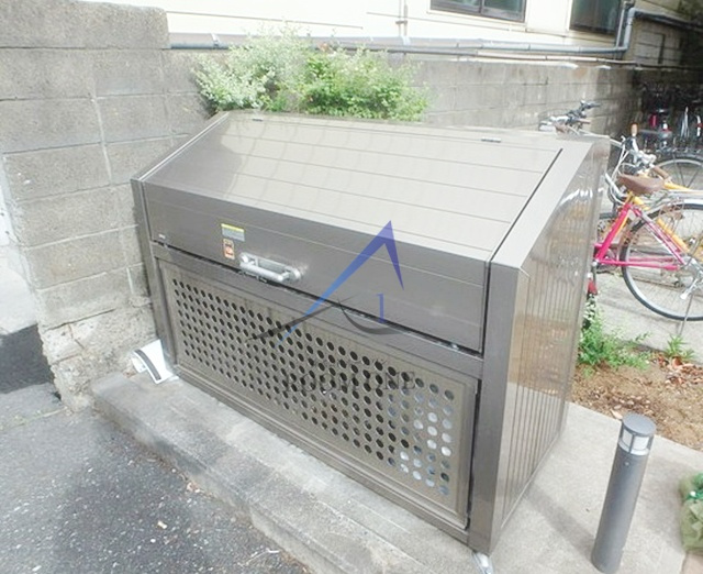 フローラ平井のその他共用部分|敷地内ごみ置き場です。