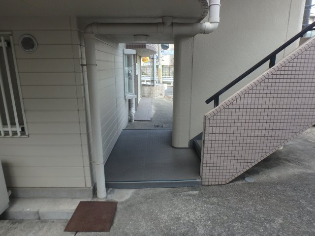 【エントランス】 | ラフォーレハタⅡ | エントランスです