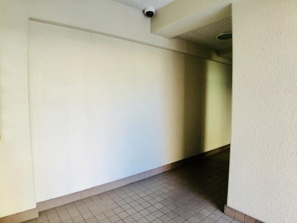 レジデンス若松のエントランス|清潔なエントランスです
