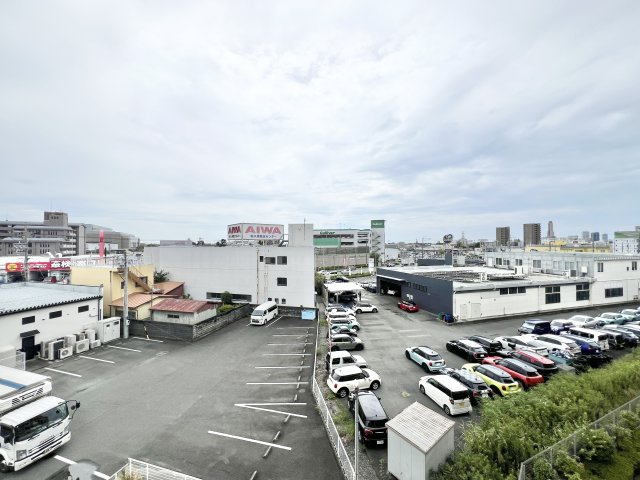 ディークラディア 浜松宮竹の展望|バルコニーからの眺望になります。気持ちの良い風が通ります。
