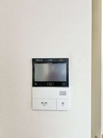 ディークラディア 浜松宮竹の防犯設備|モニター付インターホンで訪問者の確認ができます。家族も安心ですね☆