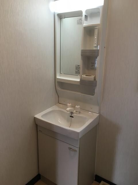 関屋ハイツの洗面所