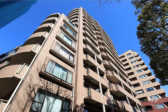 朝日マンション白金通りの外観|朝日マンション白金通り：宅配ボックスも付いております！