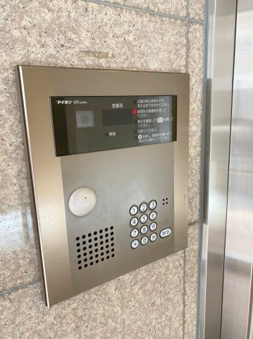 オートロックです。