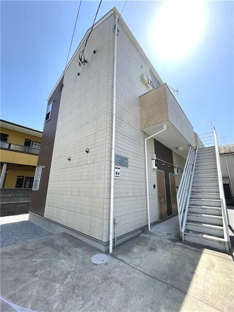 相模原市南区鵜野森２丁目のアパートの外観