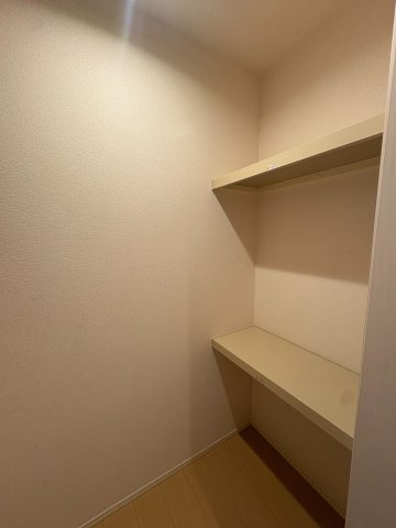 下石原３丁目戸建の収納