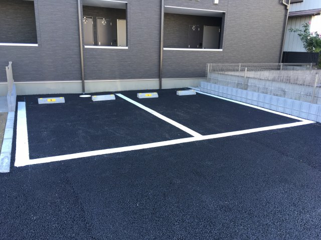 駐車場に車を止められます