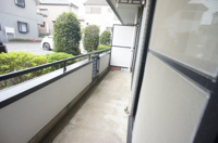 お洗濯にも便利なバルコニー付き