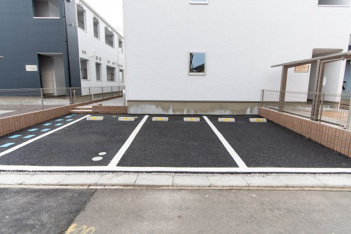 駐車場に車を止められます