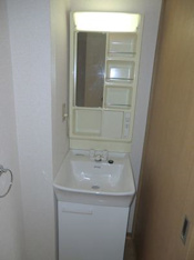 使いやすい独立洗面台です