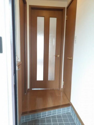 落ち着いた玄関です