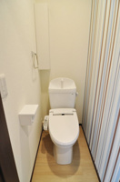 コンパクトで使いやすいトイレです