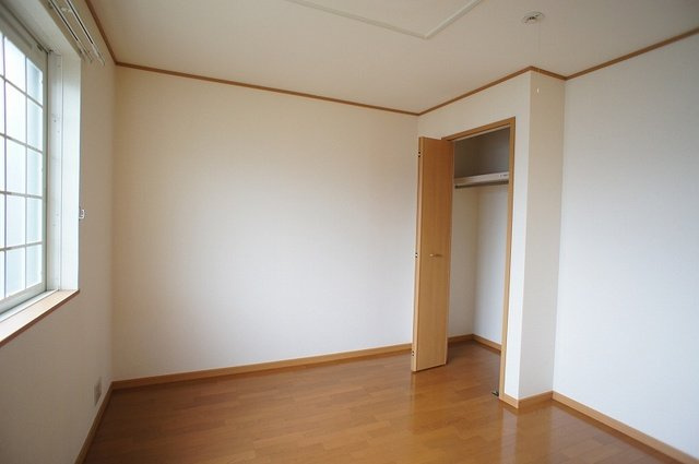内装は落ち着いています