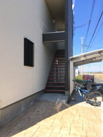 清潔なエントランスです