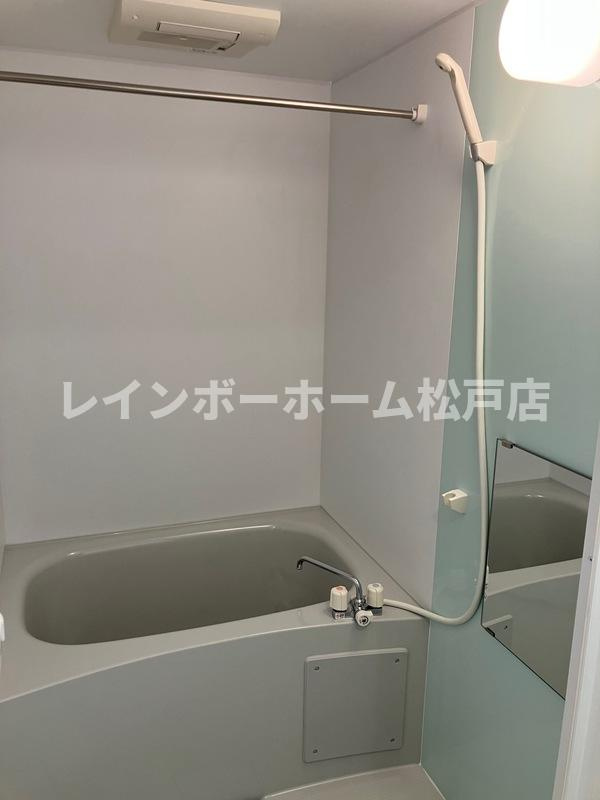 YR新松戸の浴室|コンパクトで使いやすいお風呂です