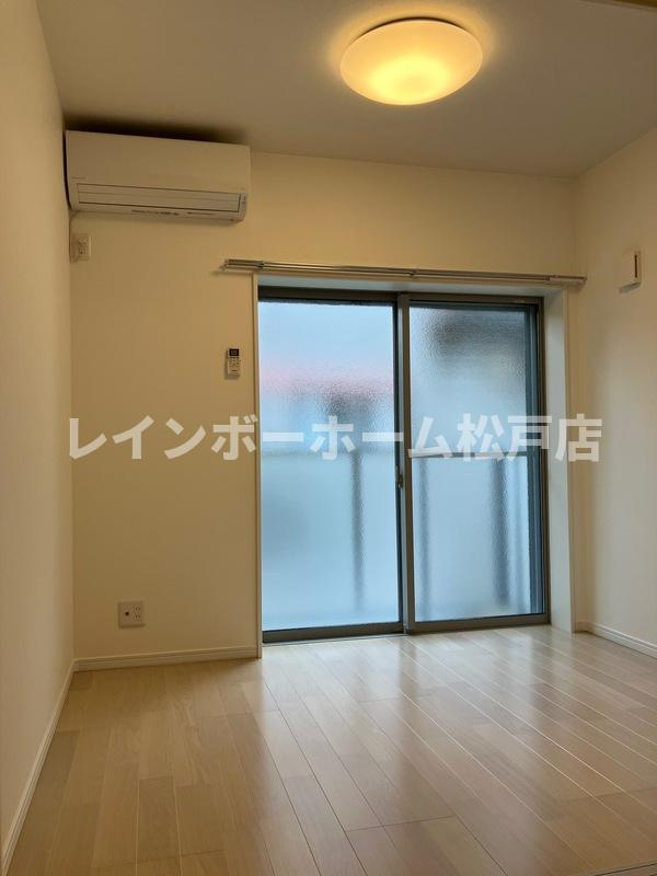 YR新松戸の内装|明るい室内です