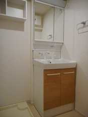 コンパクトで使いやすい洗面所