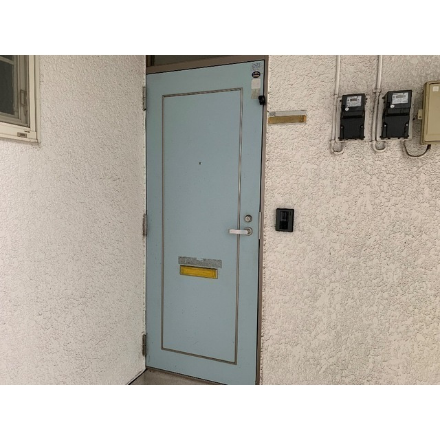 収納もある玄関です