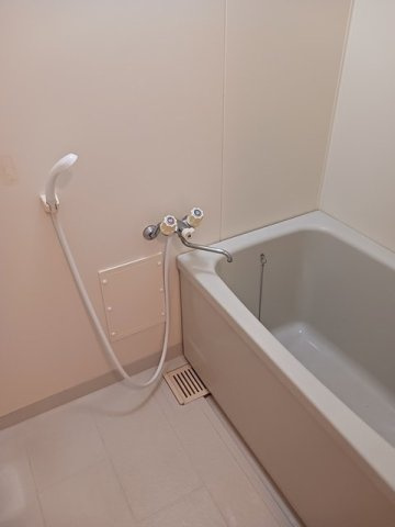 落ち着いた空間のお風呂です
