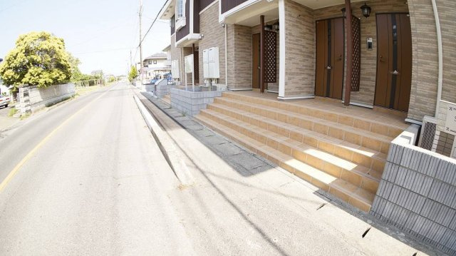 清潔なエントランスです