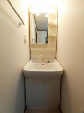 コンパクトで使いやすい洗面所