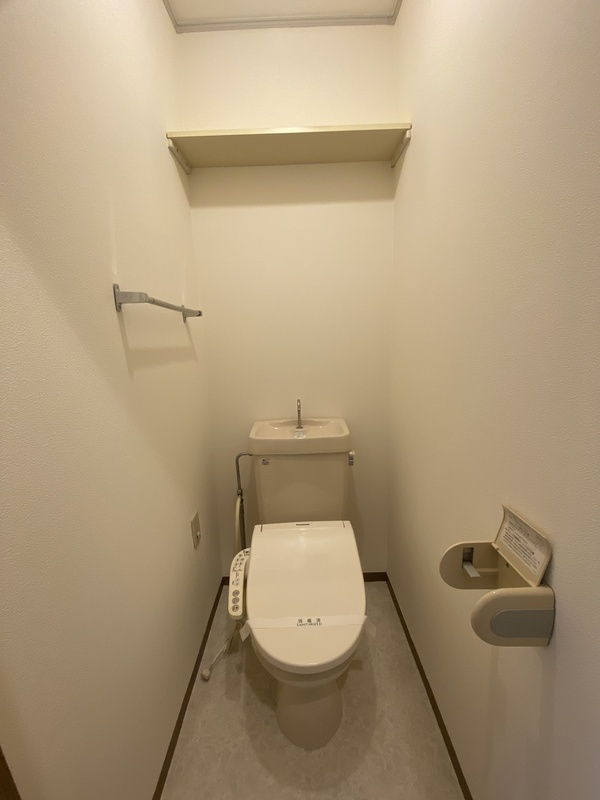 ゆったりとした空間のトイレです