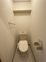 ゆったりとした空間のトイレです