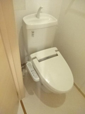 清潔感のあるトイレです