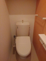 清潔感のあるトイレです