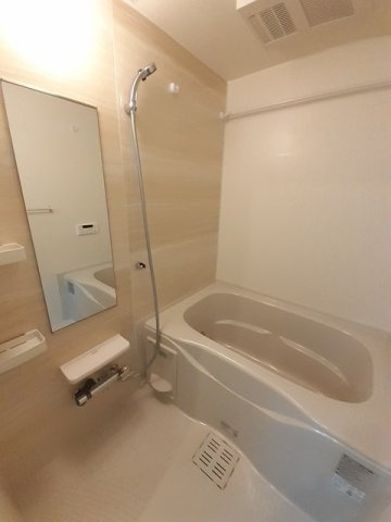 コンパクトで使いやすいお風呂です