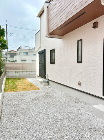 《仲介手数料半額》狭山市南入曽　新築戸建　全１棟　の庭