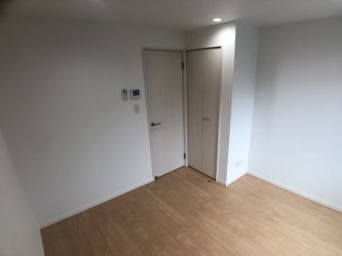 使い勝手のいい洋室です