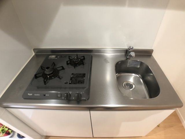 コンパクトなキッチンで掃除もラクラク