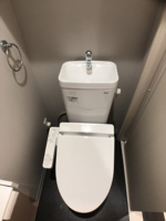 ゆったりとした空間のトイレです
