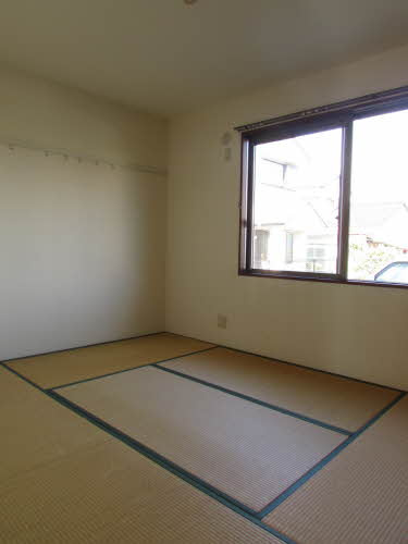 フォーレス・いすずBの和室