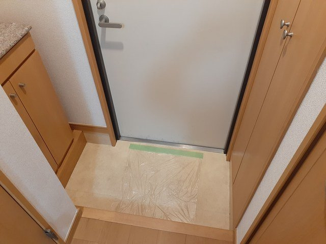 毎日通る玄関はこちらです